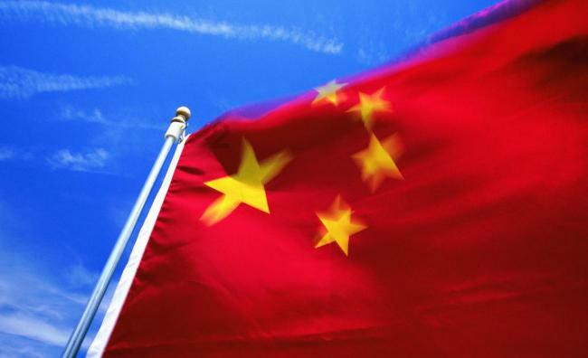 目前，行业内从事教师这份工作的人应当具有什么样的教育和培训背景？
